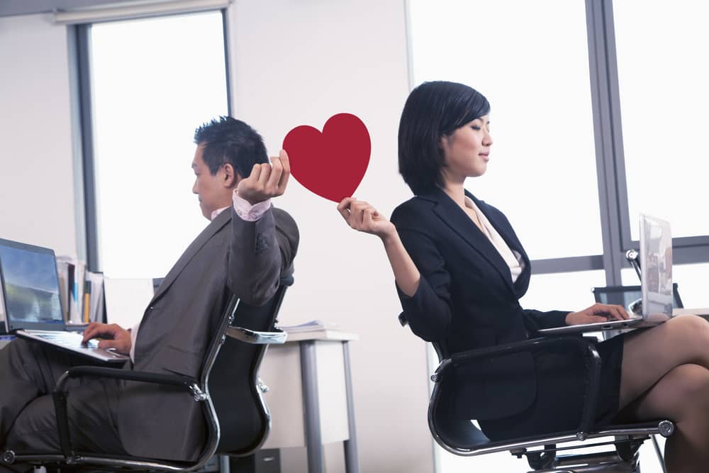 How to Manage Workplace Relationships - thumbnail