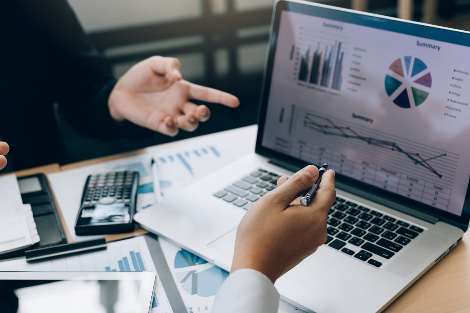 What Is Payroll Accounting? - thumbnail