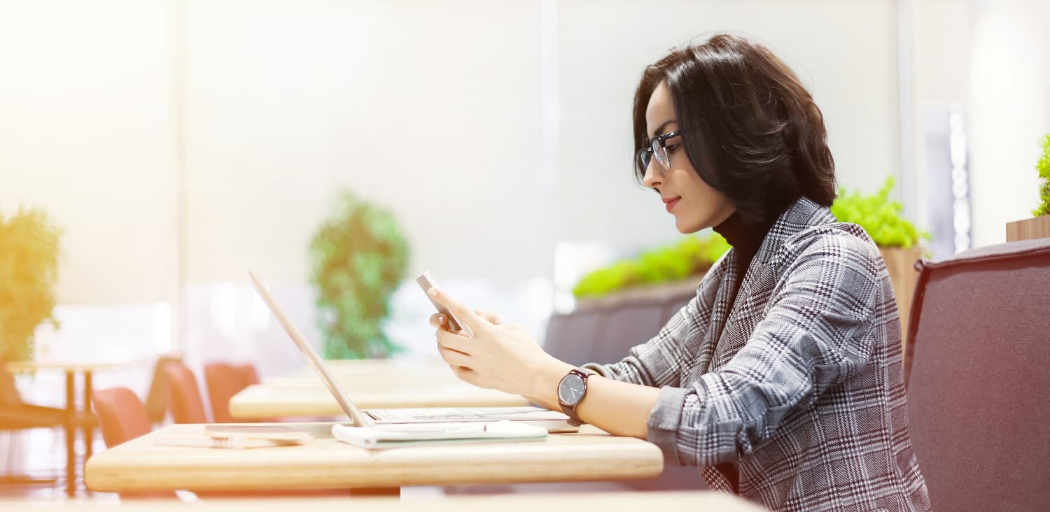 How Much Time Do Americans Spend Online and Texting? - thumbnail