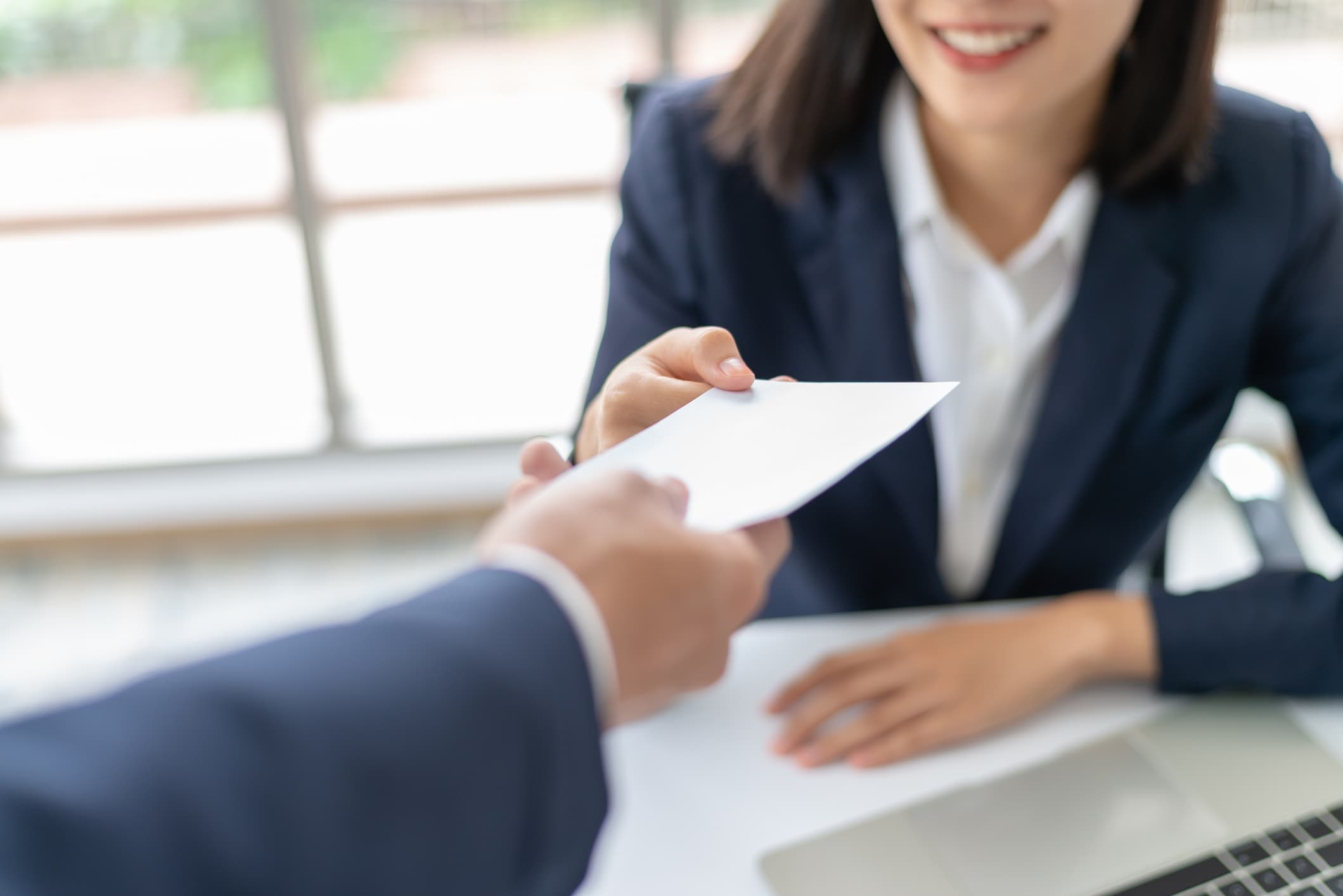 How To Develop Employee Incentive Programs That Boost Morale and Productivity - thumbnail