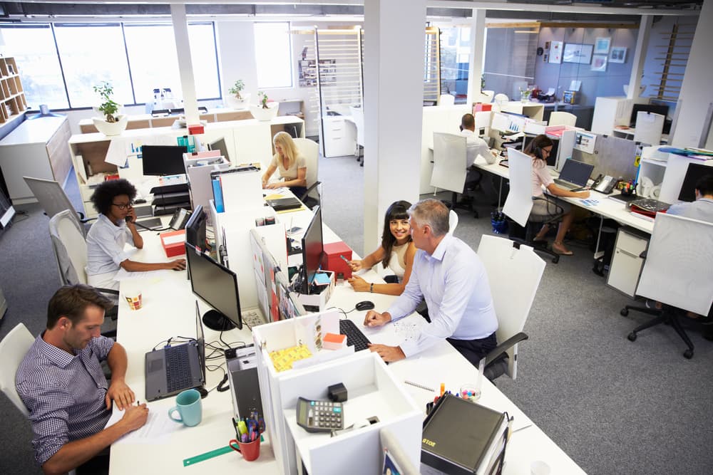 6 Tips for Open-Office Etiquette - thumbnail