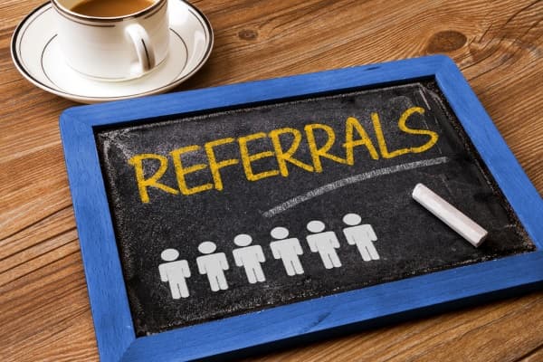 How to Create a Great Employee Referral Program - thumbnail