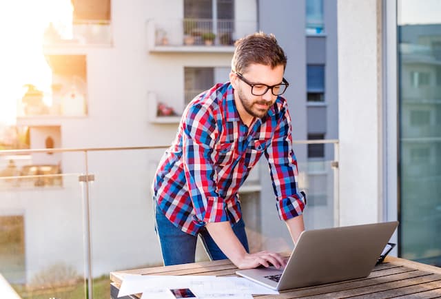 What After-Hours Emails Really Do to Your Employees - thumbnail