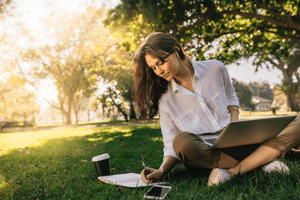 How to Make Flexible Work Policies That Attract Top Talent - thumbnail